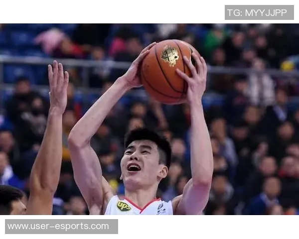 安芬尼西蒙斯替补出战16投9中砍下27分助球队获胜表现惊艳